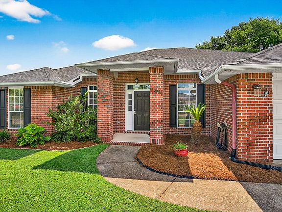3rd image of 4823 Laurel Oak Dr