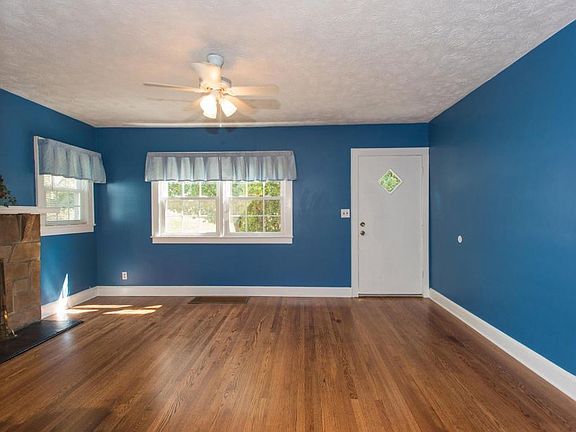 5th image of 2539 Washington Pike