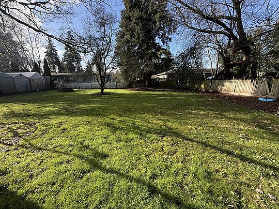 5th image of 9545 SE 42nd Ave