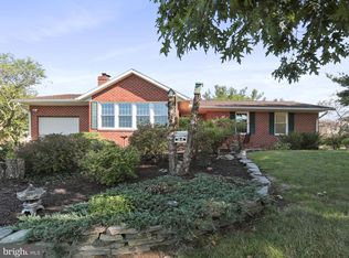 3659 Jenny Ln, Chambersburg, PA 17202