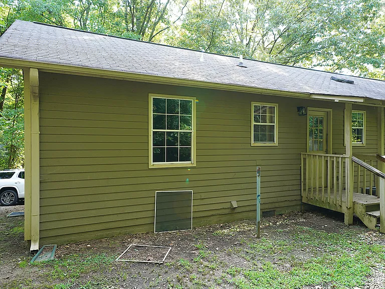583 Center Point Rd #B — Photo 25
