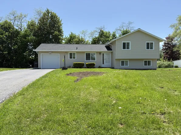 189 Fox Chapel Rd, Henrietta, NY 14467