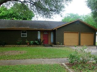 1904 Stonesthrow Dr, Bay City, TX 77414