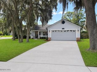561 Astoria Dr, Deland, FL 32724