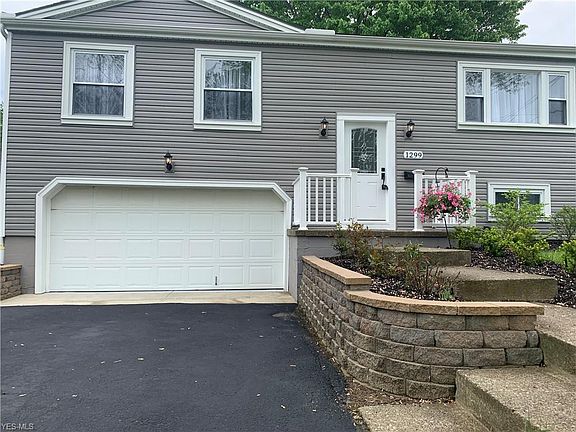 2nd image of 1299 Bexley Dr
