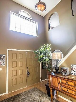 4th image of 539 Riverby Ln