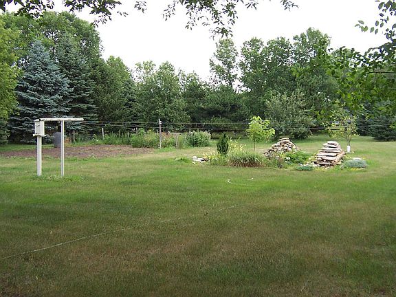 Large garden and Fountain