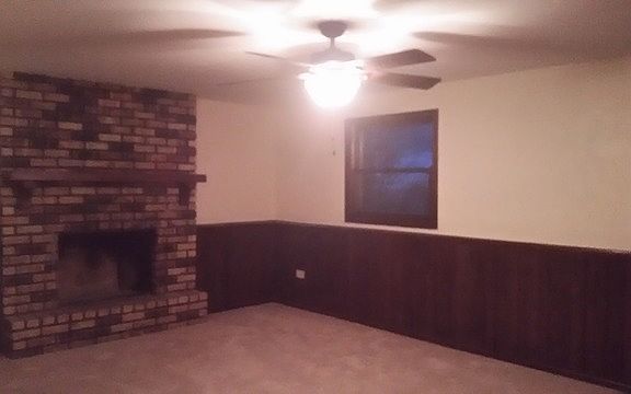 3rd image of 507 Edgebrook Dr