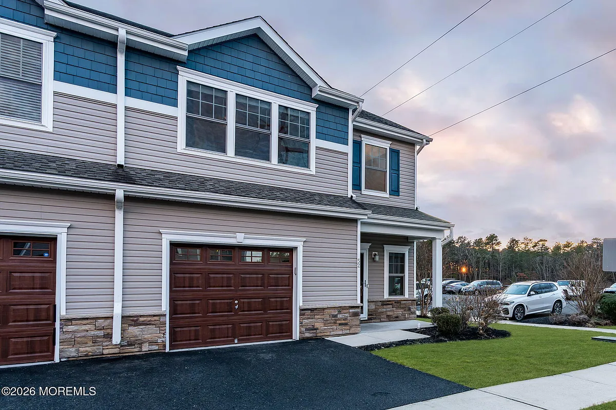 Building Photo - 52 Rockingham Way #1