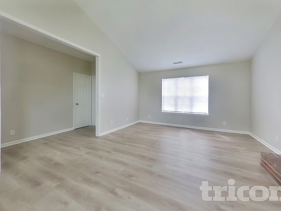 3rd image of 3738 Oslo Pl