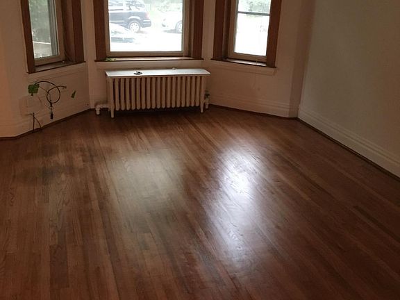 3rd image of 2119 W Grace St #1