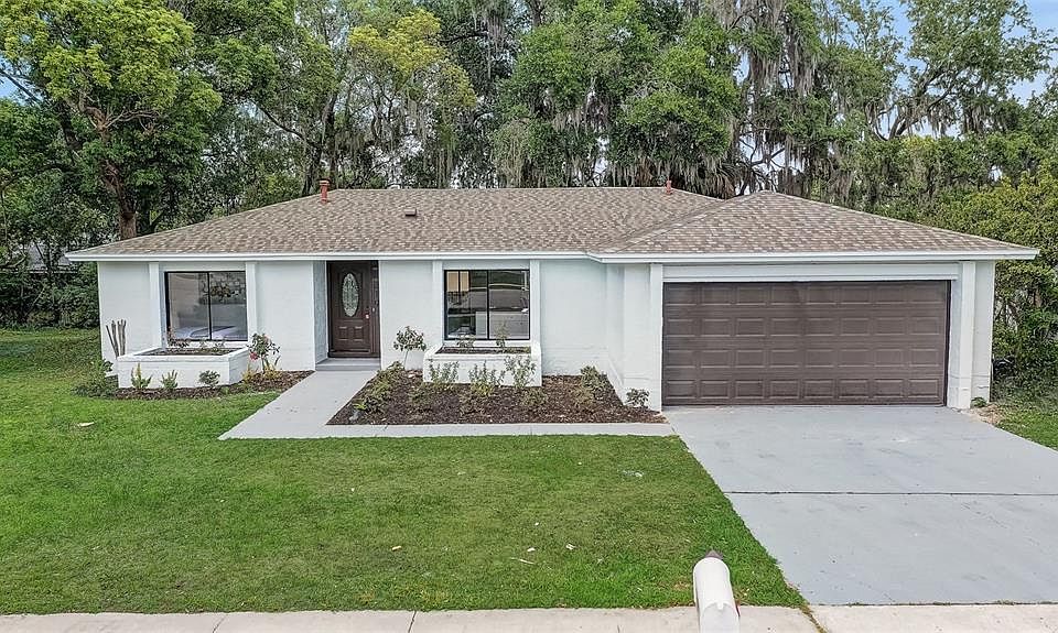 1st image of 319 LOCH LOMOND AVENUE