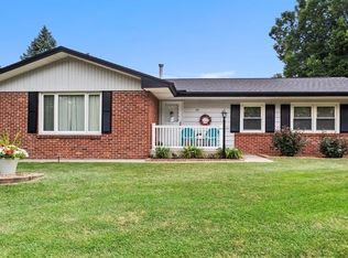 28 Providence Ln, Springfield, IL 62711