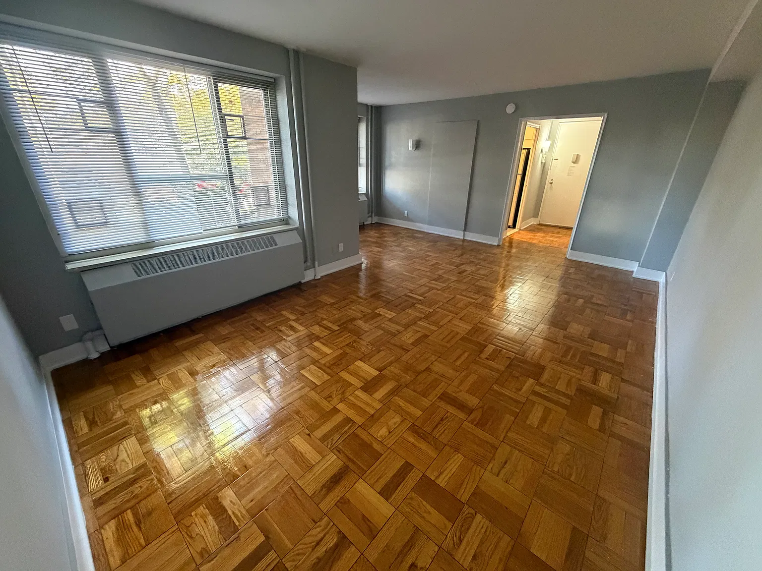 2 bed, $2,725 — Photo 1