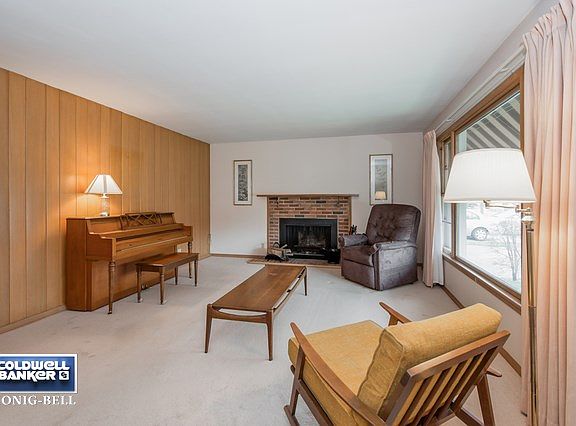 2nd image of 641 Iroquois Dr
