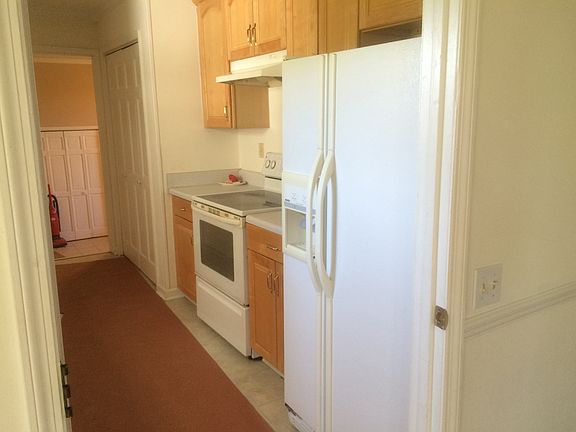 Kitchen View fr Dining Room