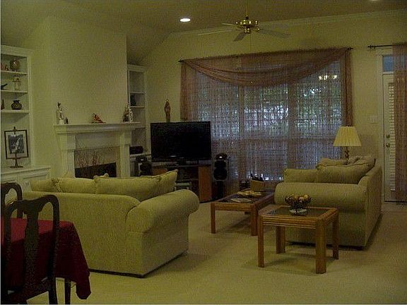 4th image of 3706 Chantal Cir