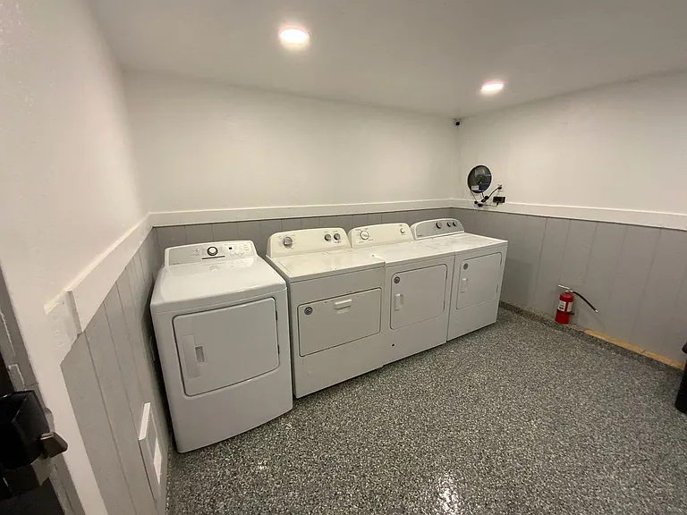 Library Place Apartments — Photo 24