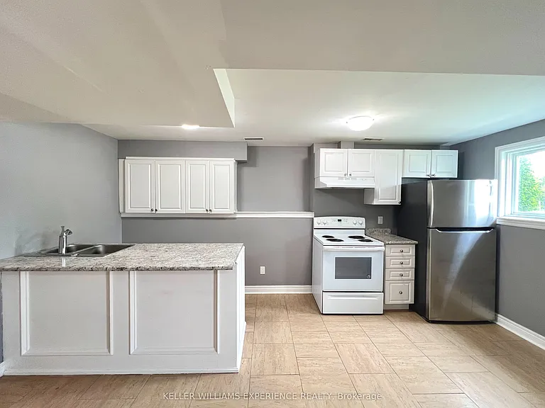 16 Herrell Ave #LOWER — Photo 4