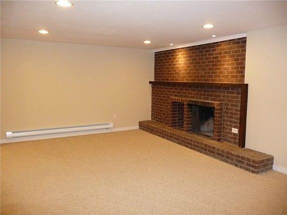 5th image of 1378 N Hawthorne St