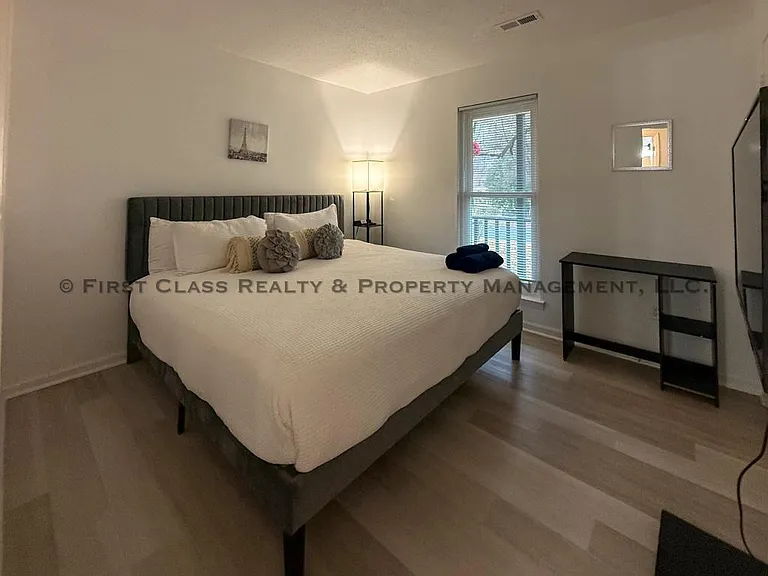 5819 Woodrock Ct — Photo 16