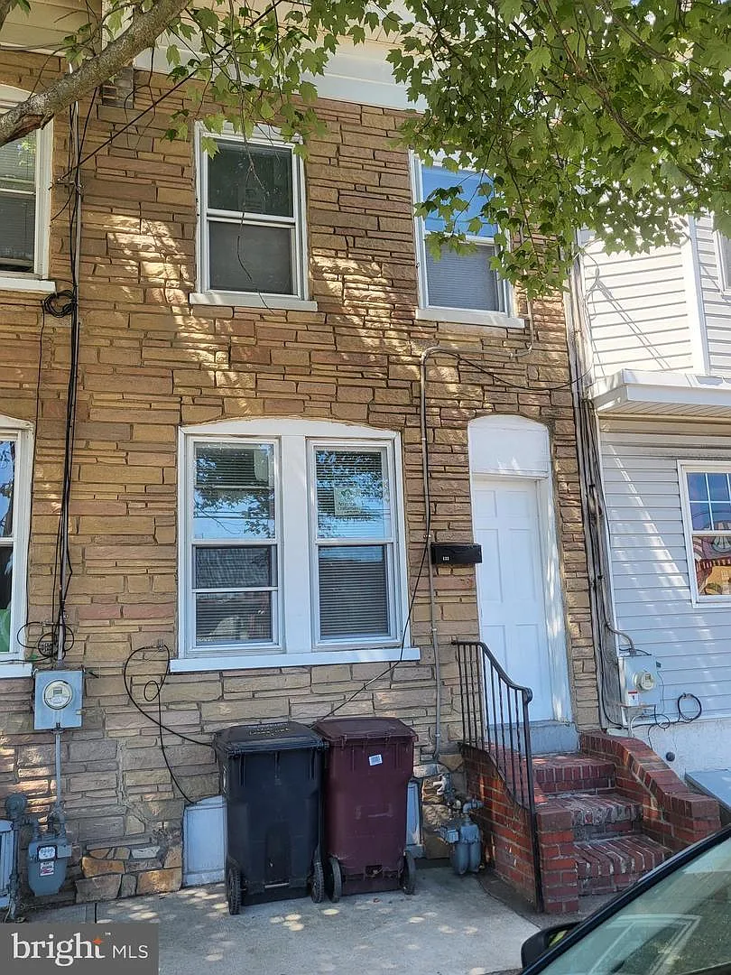 122 Lower Oak St photo 1