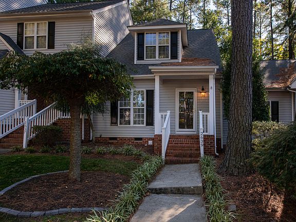 2nd image of 2639 Broad Oaks Pl