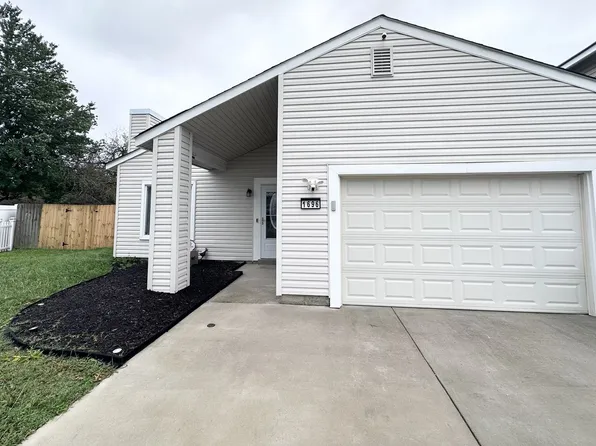 1696 Guthrie St, Virginia Beach, VA 23464