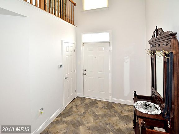 3rd image of 3215 Antrim Cir