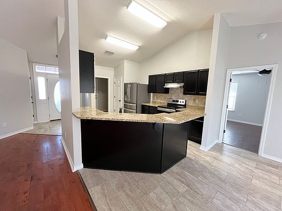 4th image of 11555 Balsam Ct
