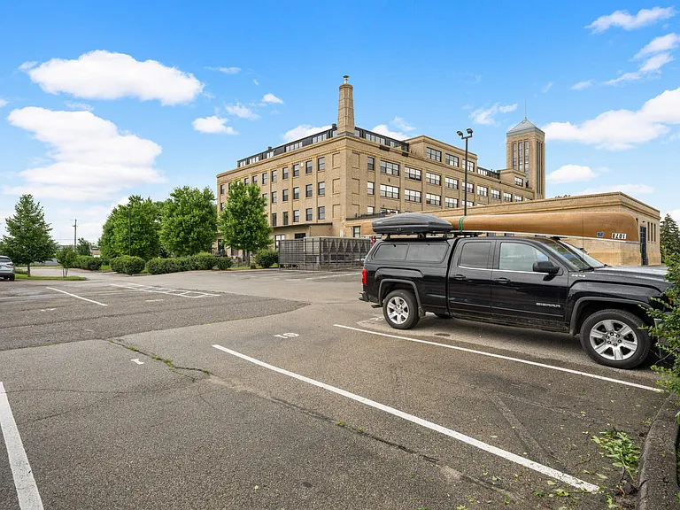 730 Stinson Blvd #129 — Photo 9