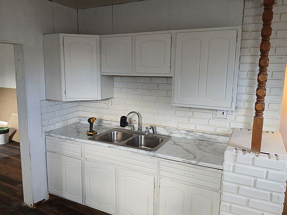 3rd image of 1717 W E St