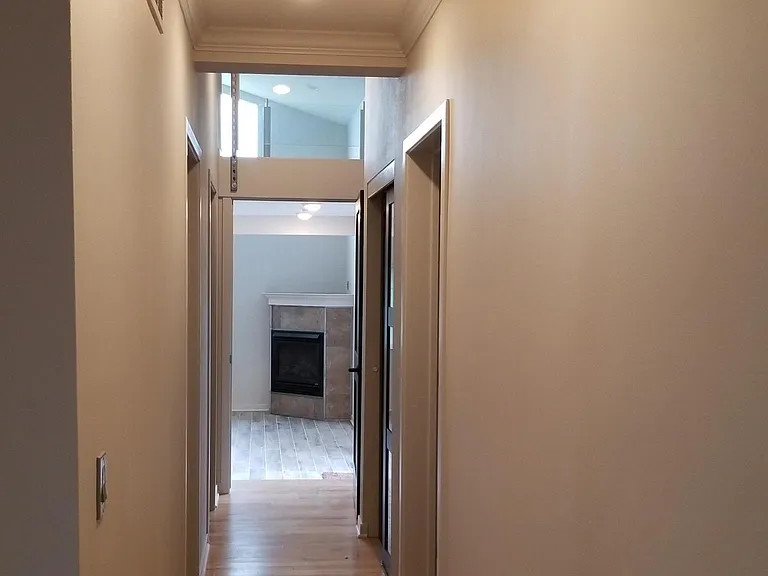 130 S Teller Ave — Photo 9
