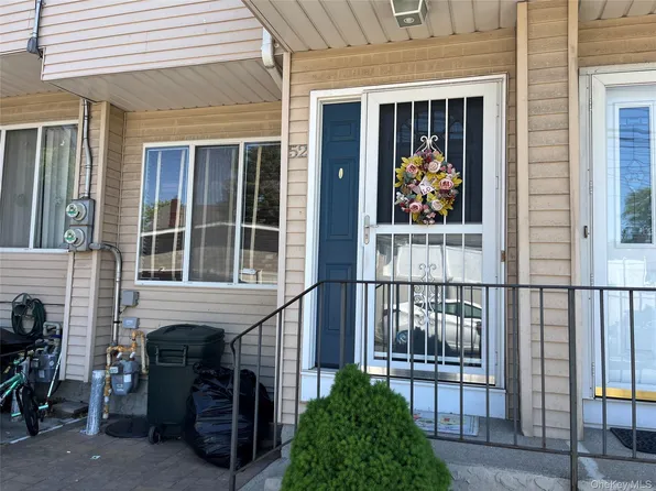 52 Houston Lane, Staten Island, NY 10302