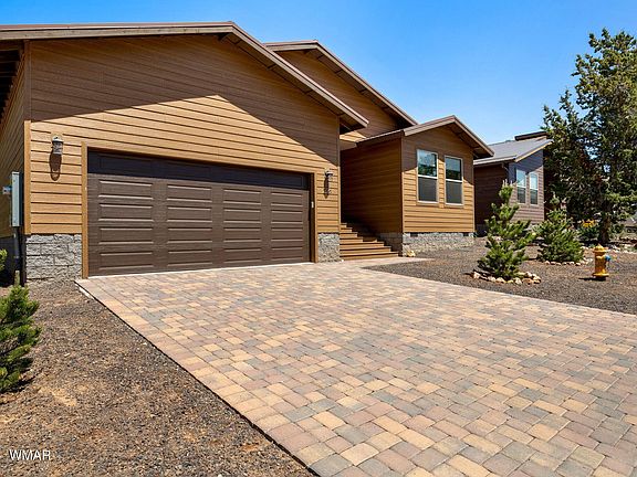 3rd image of 3161 N Eagles Creek Dr