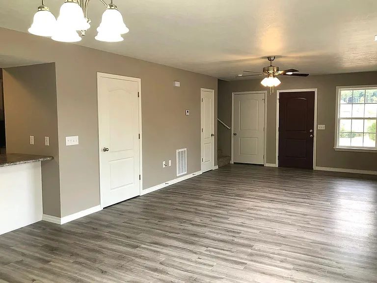 120 Sunrise Cv — Photo 13