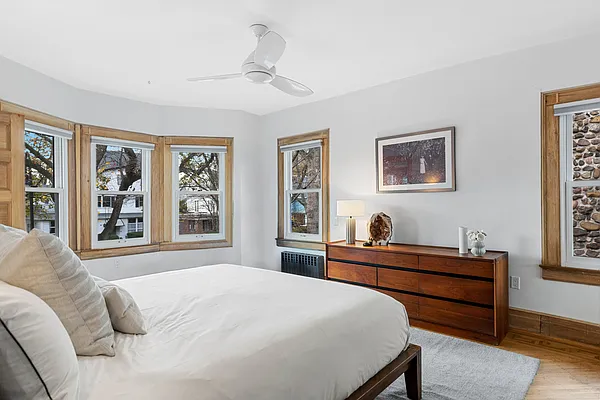 Sold by Compass | media 10