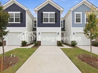 322 Livesey Ln, Gilbert, SC 29054