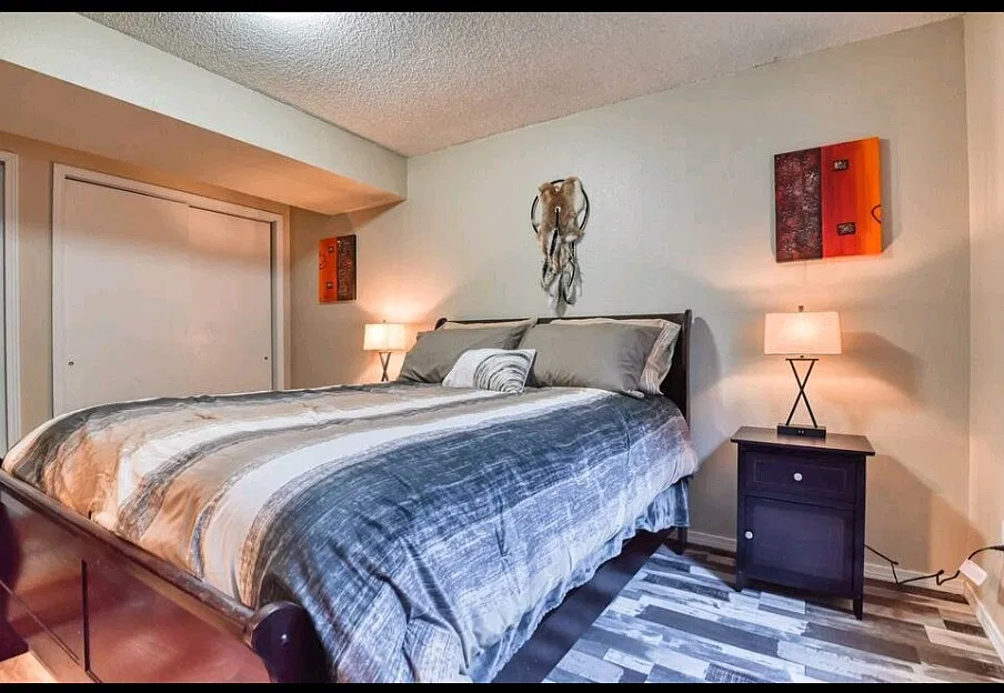 2 bed, 2300 sqft, $1,500 — Photo 2
