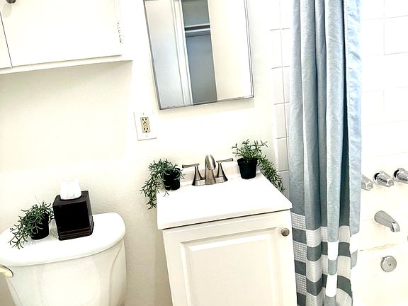 4th image of 16915 Crenshaw Blvd #21