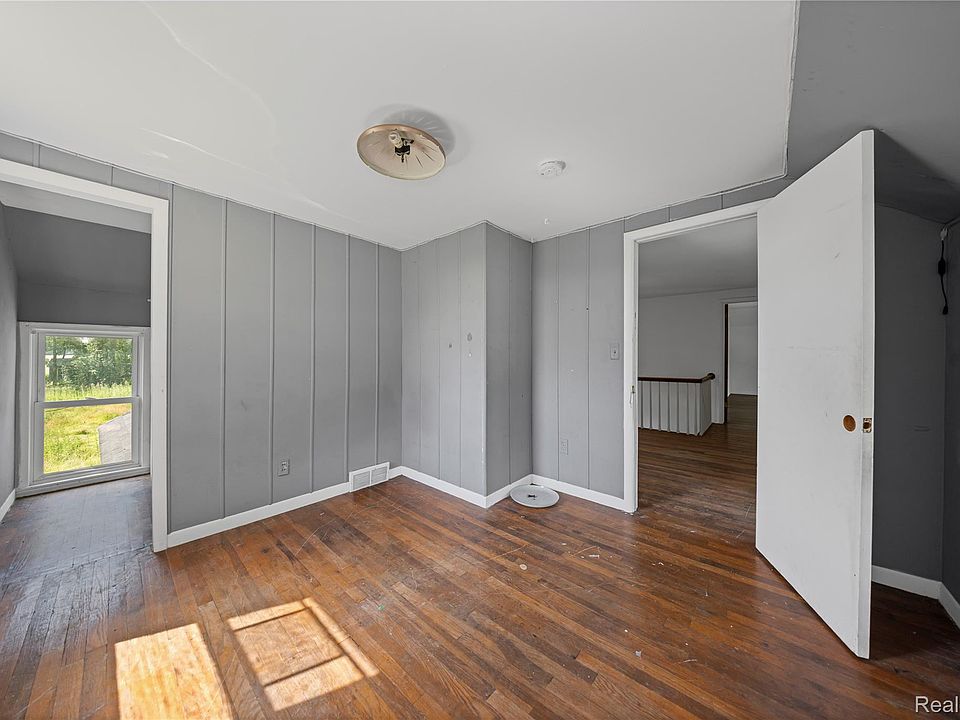 50505 Geddes Rd, photo 18