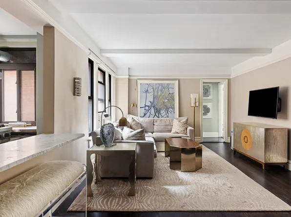 319 East 50th Street image 1 of 12