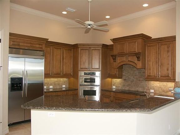 3rd image of 1842 Maywood Ct