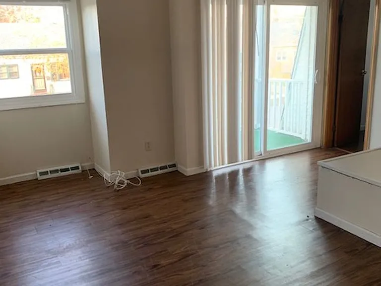 Angle-Tyler Apartments — Photo 10