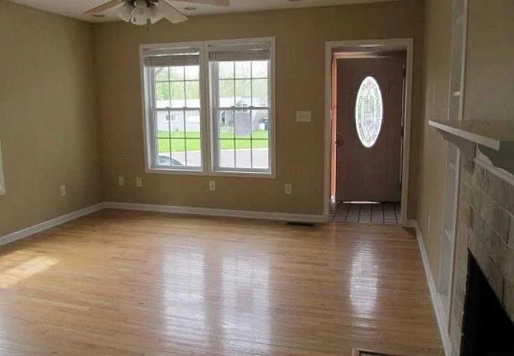 208 Seminole St — Photo 2