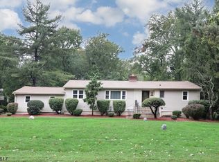331 Forest Glen Ave, Franklin Lakes Boro, NJ 07417