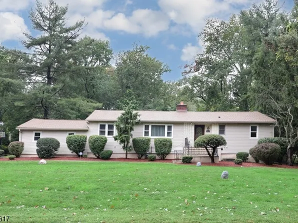 331 Forest Glen Ave, Franklin Lakes Boro, NJ 07417
