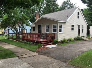 1927 Queen St, Bloomer, WI 54724