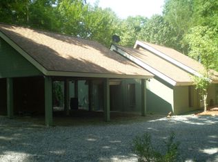 16 Firefly Rd, Whittier, NC 28789