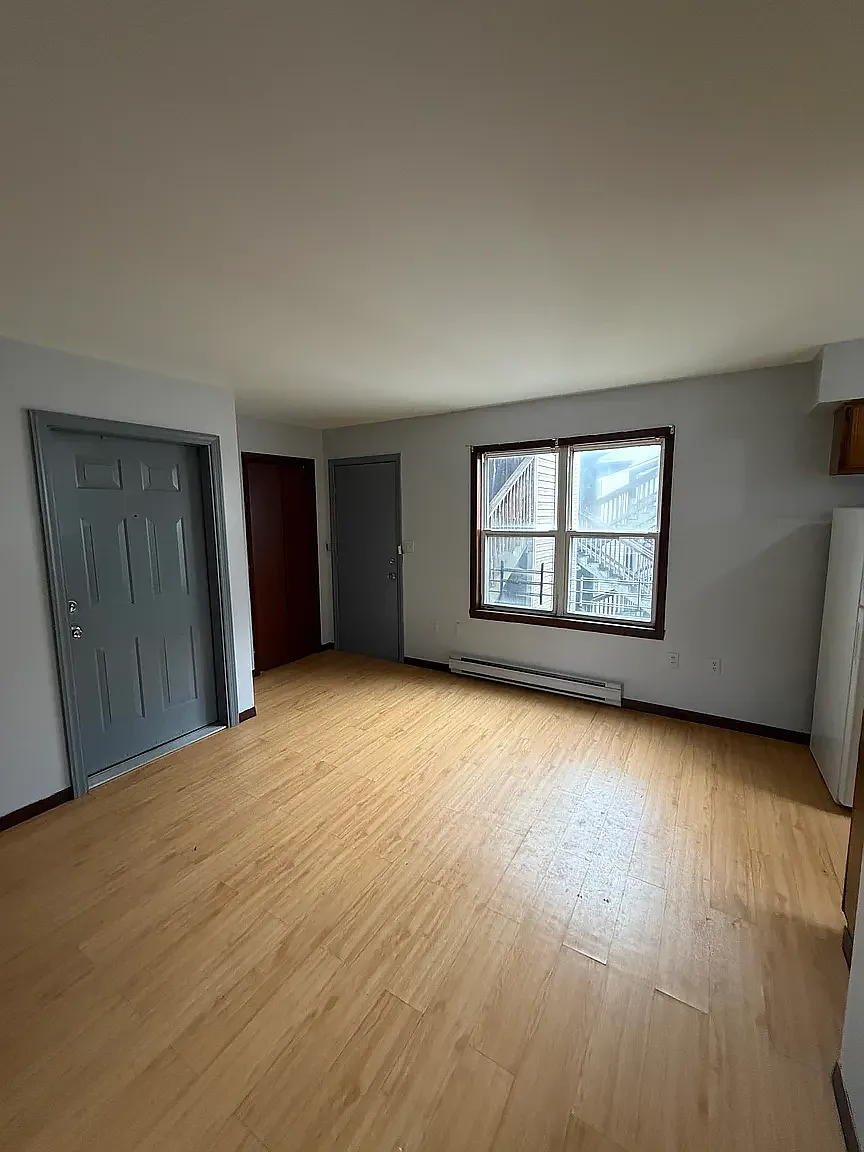 2 bed, $1,895 — Photo 4